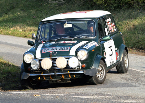 Preben Kristoffersen og Knud Hedegaard har bl.a. deltaget i 7 udgaver af Int. Rallye Monte Carlo Historique med deres højrestyrede Austin Mini Cooper.